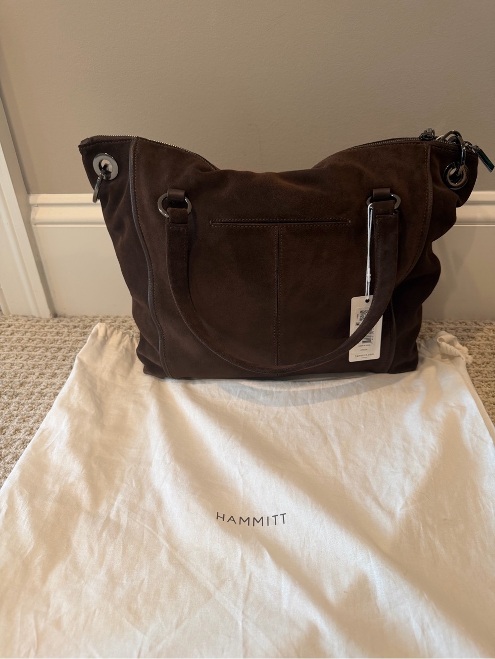 NWT Daniel Large in Espresso Suede